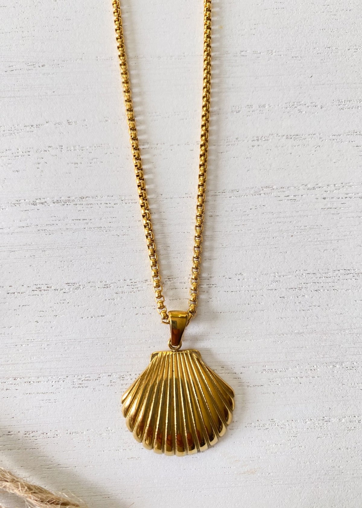 Shell Water Resistant Necklace - Cali Moon Boutique