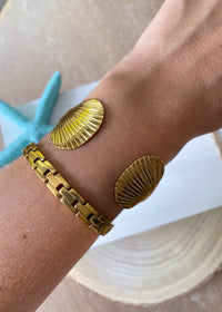 Chainlink Water Resistant Bracelet - Cali Moon Boutique