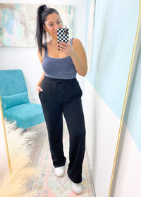 'Saige' Black Straight Leg Fleece Sweatpants-A classic straight leg fleece sweatpants for your casual days. Pair these with all your favorite tees, sweatshirts, denim jackets. -Cali Moon Boutique, Plainville Connecticut