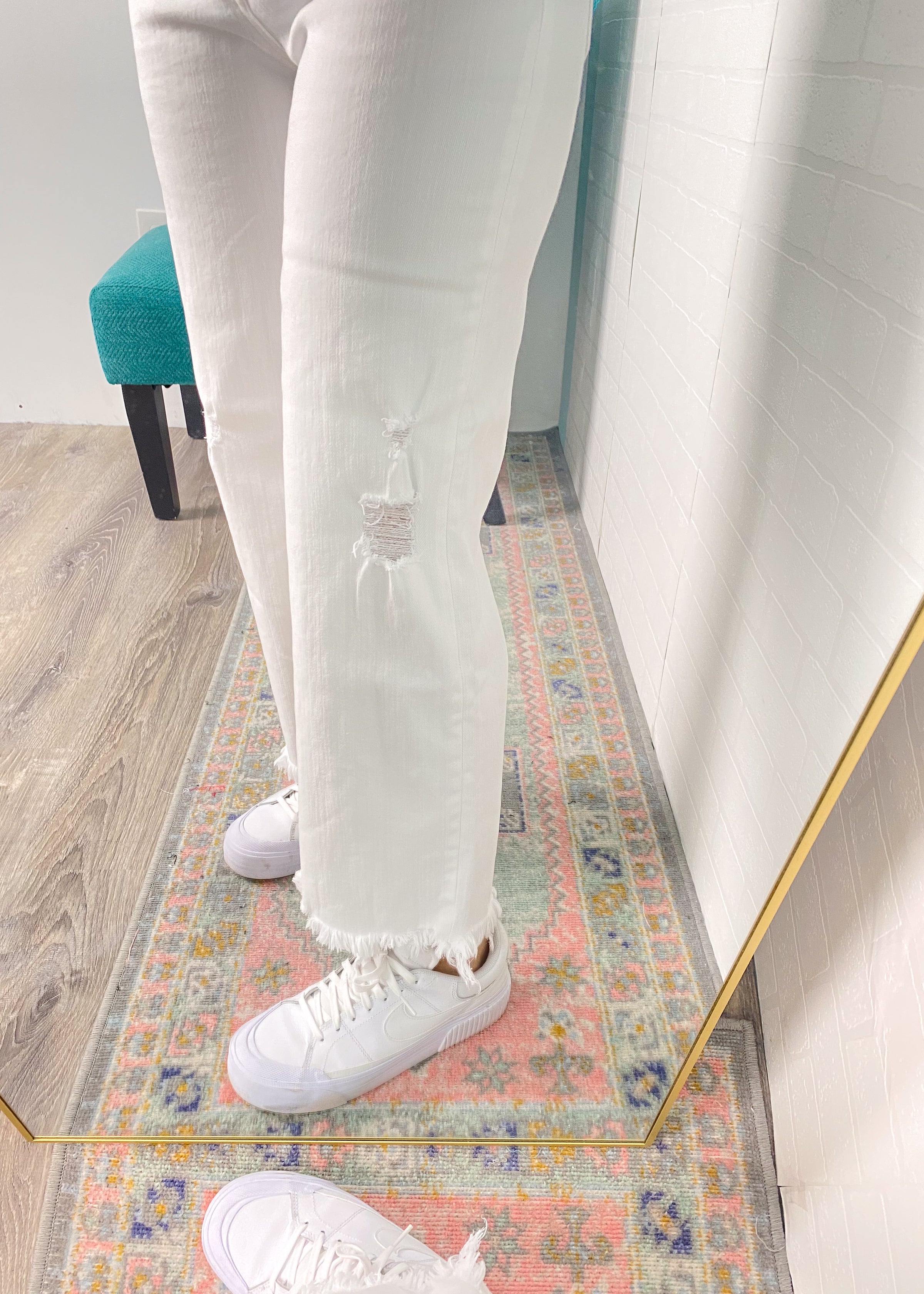 'Jackie' Vervet White Raw Hem Ankle Jeans
