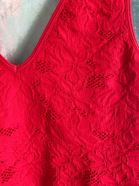 red lace patterned seamless cropped top