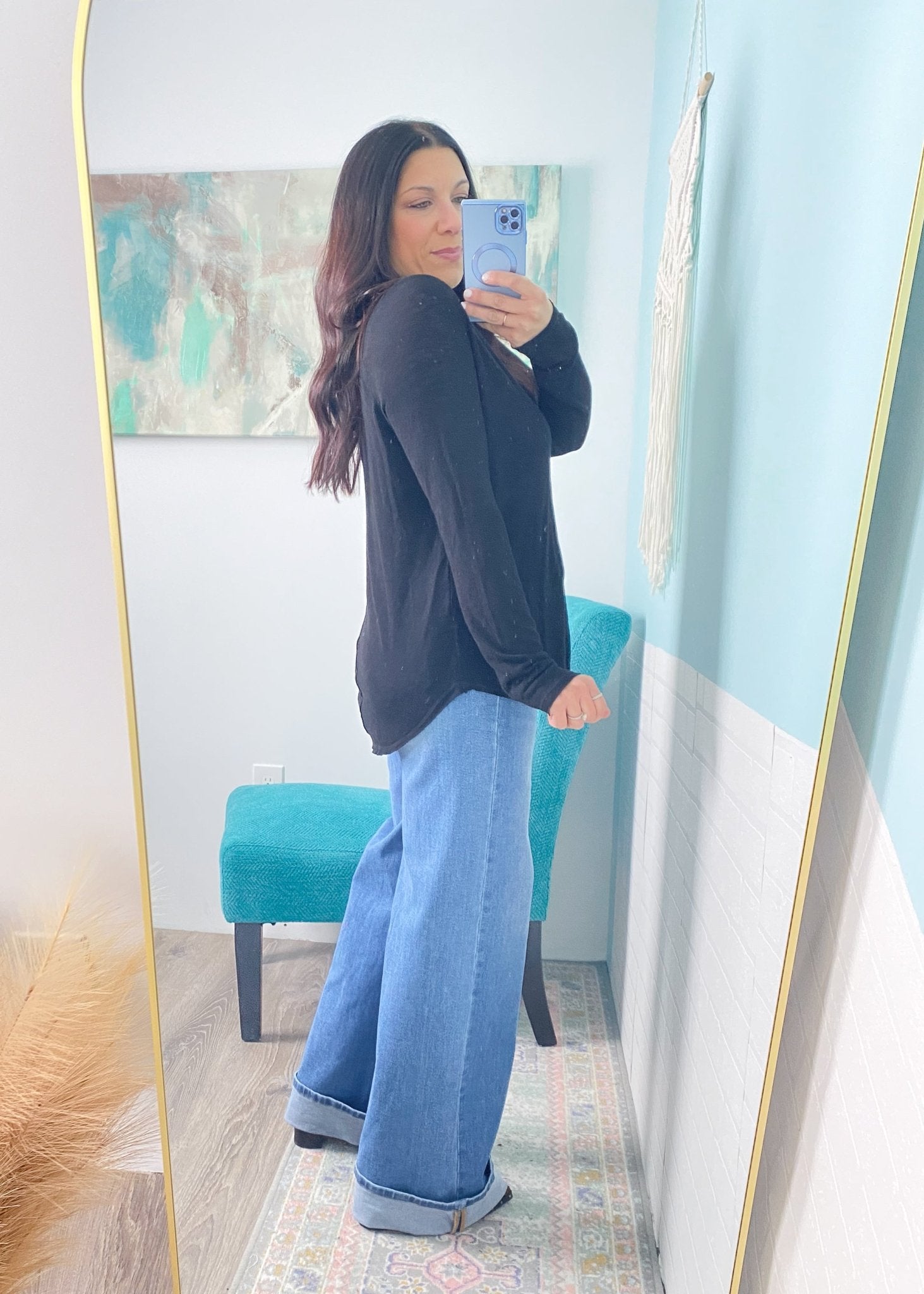 'Kaley' Black V - Neck Long Sleeve Slub Tee - Cali Moon Boutique