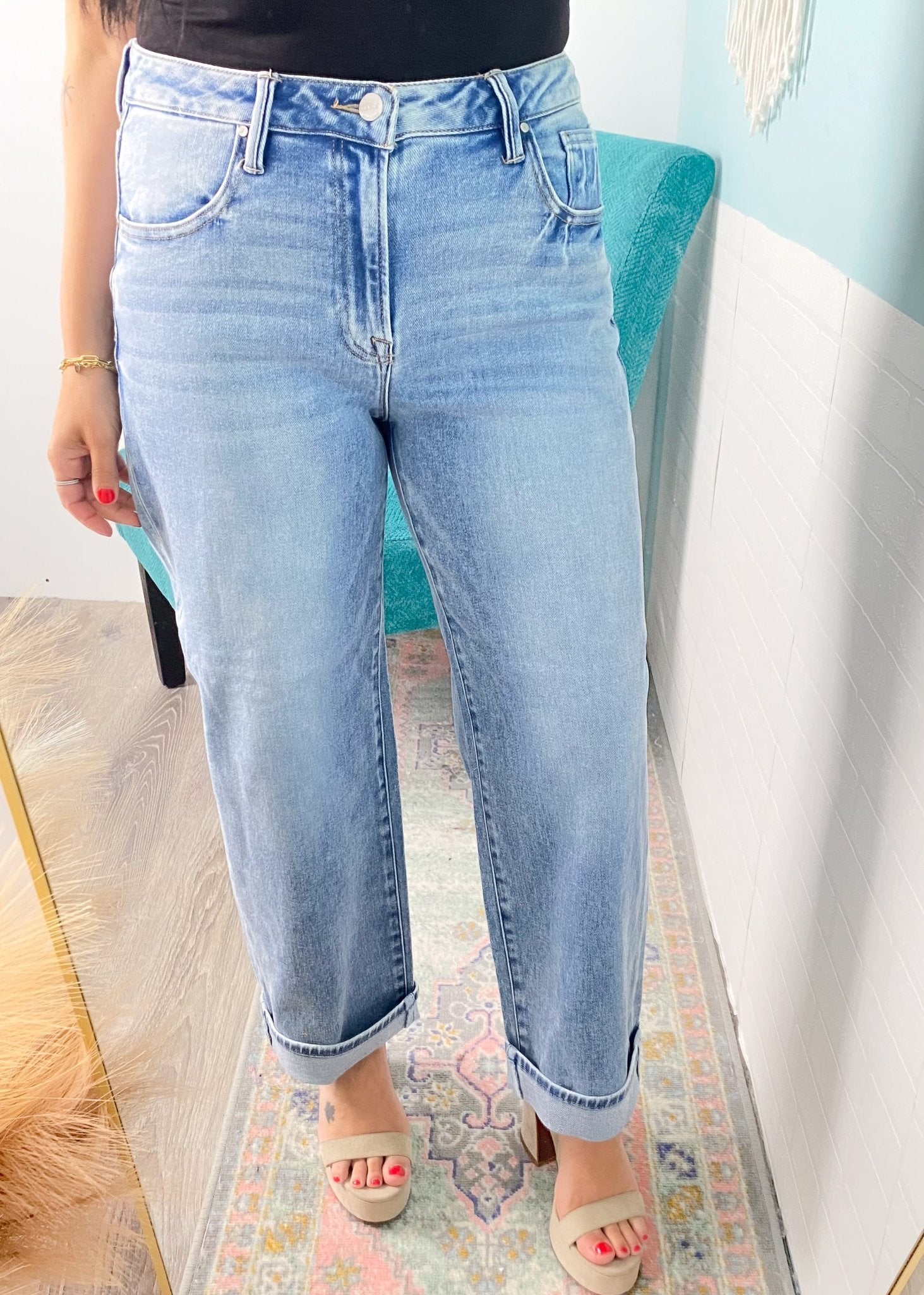 'Tess' Risen Light Wash High Waist Comfort Stretch Tapered Jeans - Cali Moon Boutique